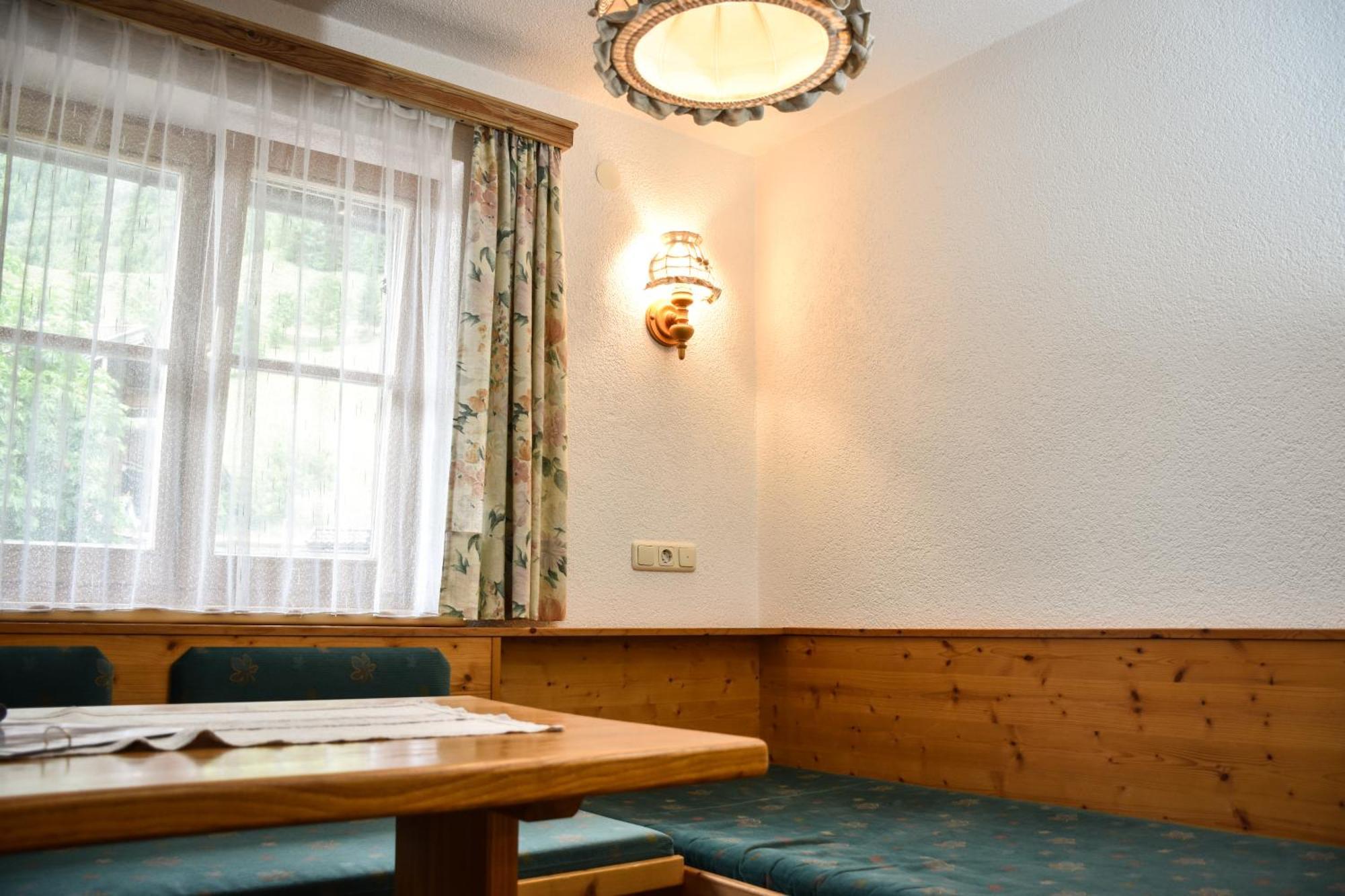Gasthaus Alpenrose Gramais Pokój zdjęcie